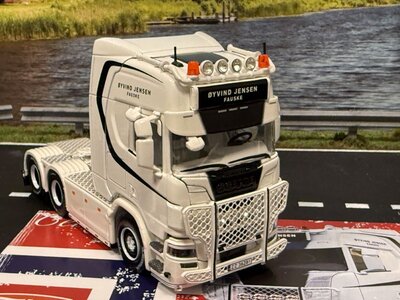 Tekno Tekno Scania Next Gen R-serie Highline 6x2 sleepas trekker JENSEN