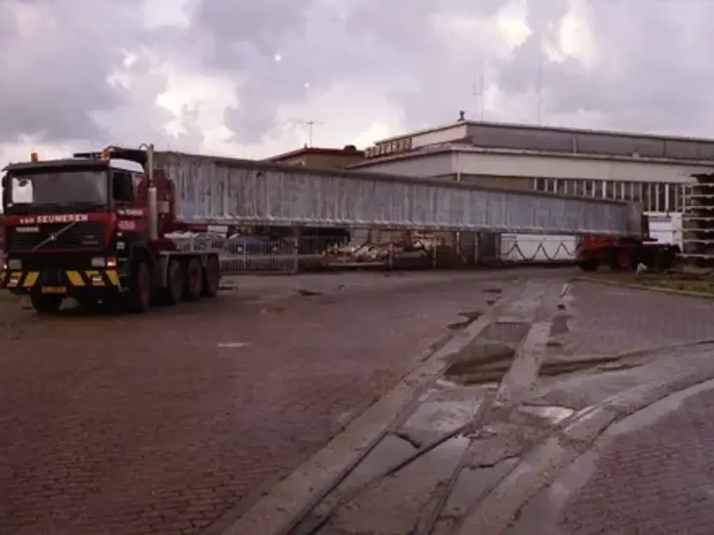 Mammoet store WSI Terberg F2000 8x4 VAN SEUMEREN