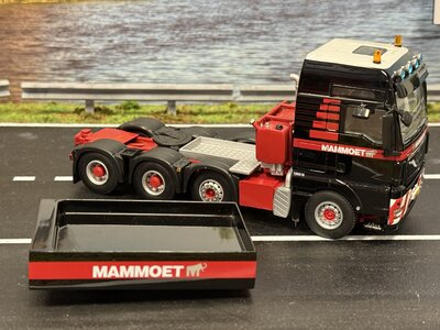 Mammoet store WSI MAN TGX XXL 4-axle MAMMOET