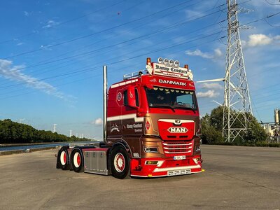 Tekno Tekno MAN TGX GN 6x2 with 3-axle tanktrailer RONNY CEUSTERS