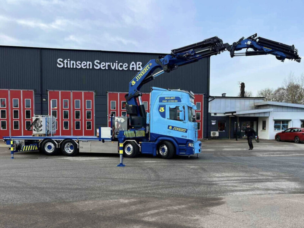 WSI WSI Scania R highline riged flatbed truck 8x2 with palfinger pk78002 SH + jib JINERT