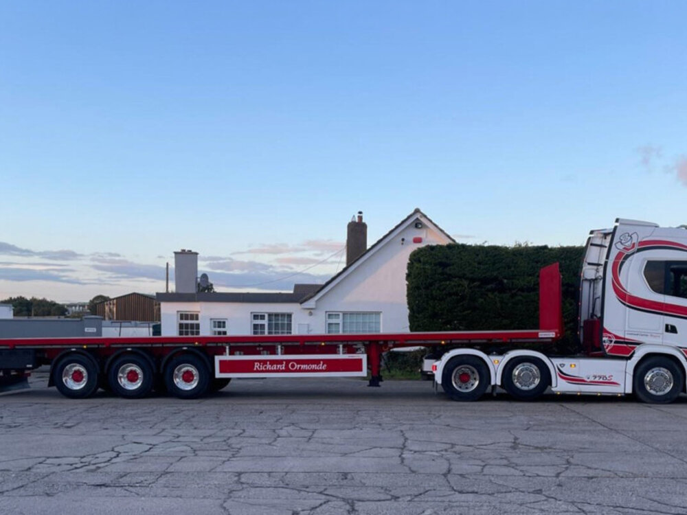 WSI WSI Scania S highline 6x2 twin steer with 3-axle flatbed trailer RICHARD ORMONDE