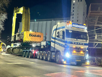 WSI WSI Volvo FH5 Globetrotter XL 10x4 met 5-assige dieplader + 3-assige dolly SCHOONES B.V.