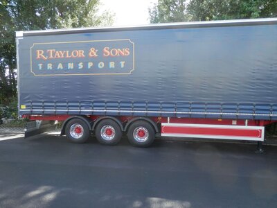 WSI WSI Volvo FH Aero 6x2 with 3-axle curtainside trailer R. TAYLOR & SONS Lesmahagow Scotland