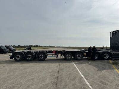 WSI WSI Scania S770 6x2 with connect trailer + 2 x 20ft. container SYNERGY EXCEL Canterbury England