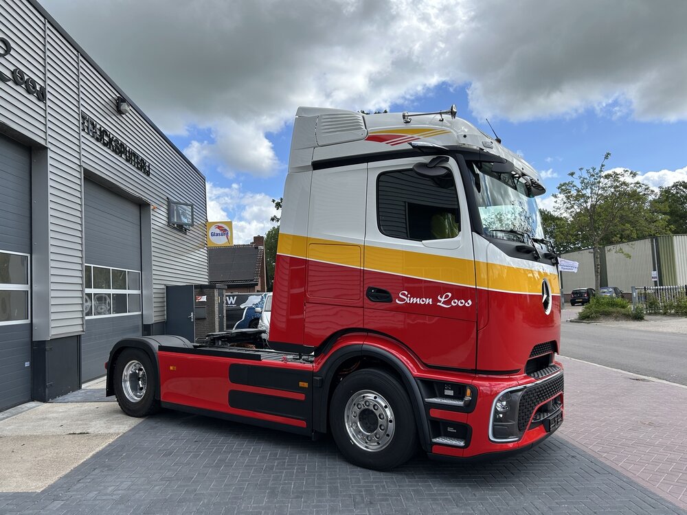 Tekno Tekno Mercedes E-Actros Procabin Streamspace met 3-assige koeloplegger SIMON LOOS