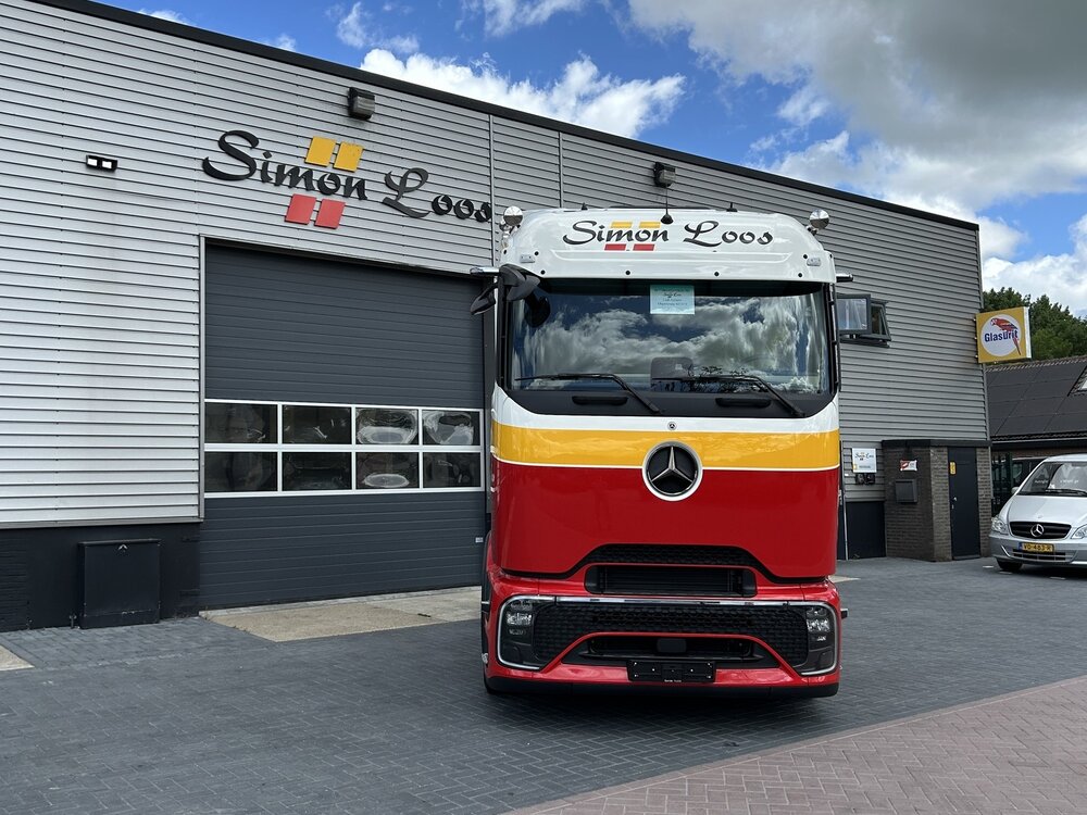 Tekno Tekno Mercedes E-Actros Procabin Streamspace met 3-assige koeloplegger SIMON LOOS
