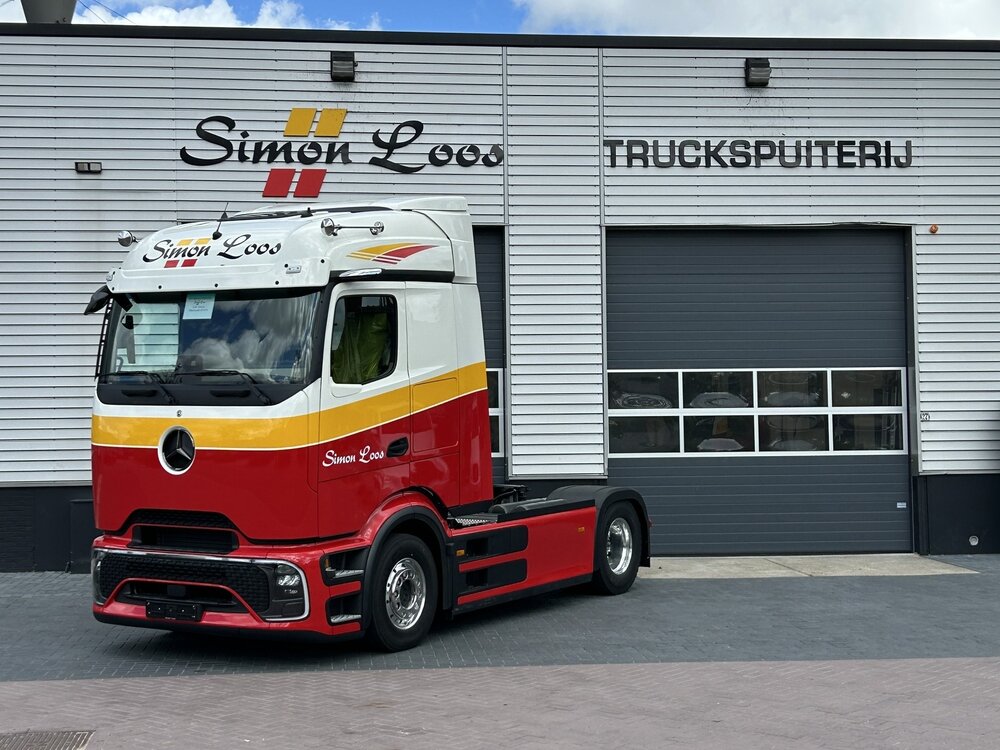Tekno Tekno Mercedes E-Actros Procabin Streamspace met 3-assige koeloplegger SIMON LOOS