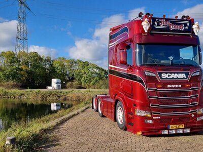 Tekno Tekno Scania NGS 530 6x2 trekker JIM TRANS