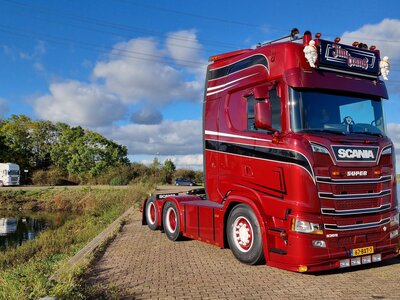 Tekno Tekno Scania NGS 530 6x2 JIM TRANS