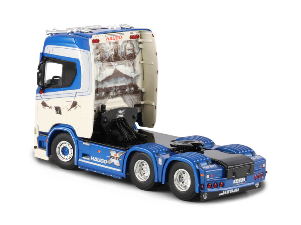WSI WSI Scania S Highline 6x4 met 3-assige dieplader + oprijplaten  HAUGO SPESIALOPPDRAG