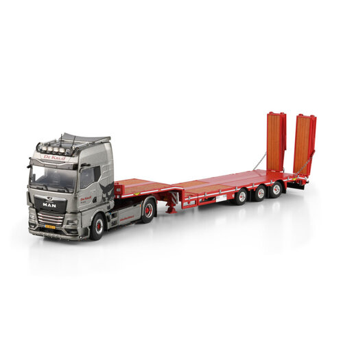 WSI WSI MAN TGX GX with 3-axle semi-lowloader DE KRUIF MACHINES STROE