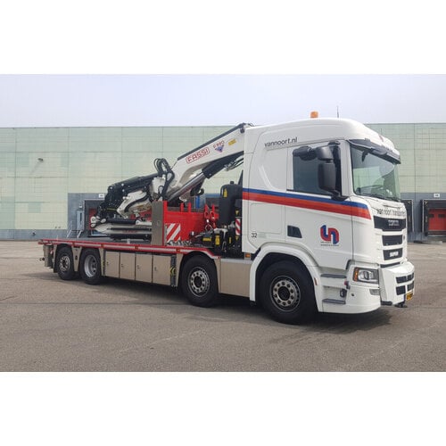 WSI WSI Scania R Normal 8x2 riged flatbed with fassi 1100 + jib VAN NOORT TRANSPORTEN