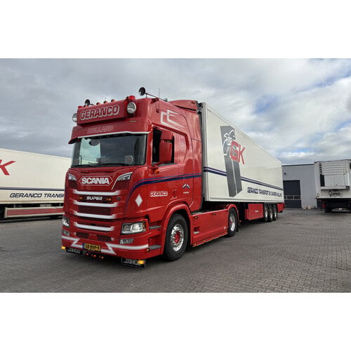 WSI WSI Scania R Highline 4x2 met 3-as koeloplegger GERANCO TRANSPORT
