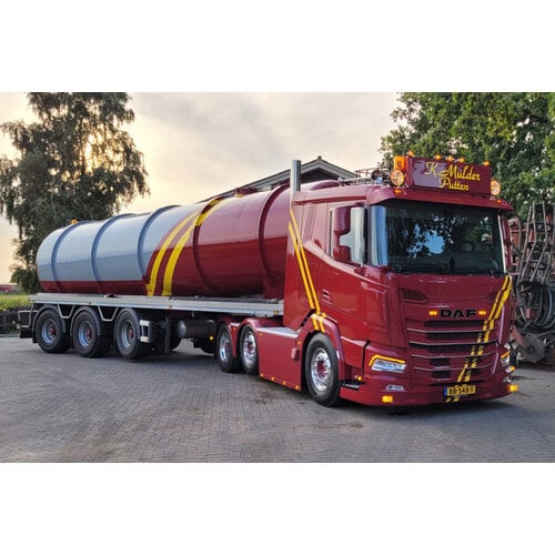 WSI WSI DAF XF SL 6x2 twin steer + 3-axle vacuum tank trailer LOONBEDRIJF K. MULDER