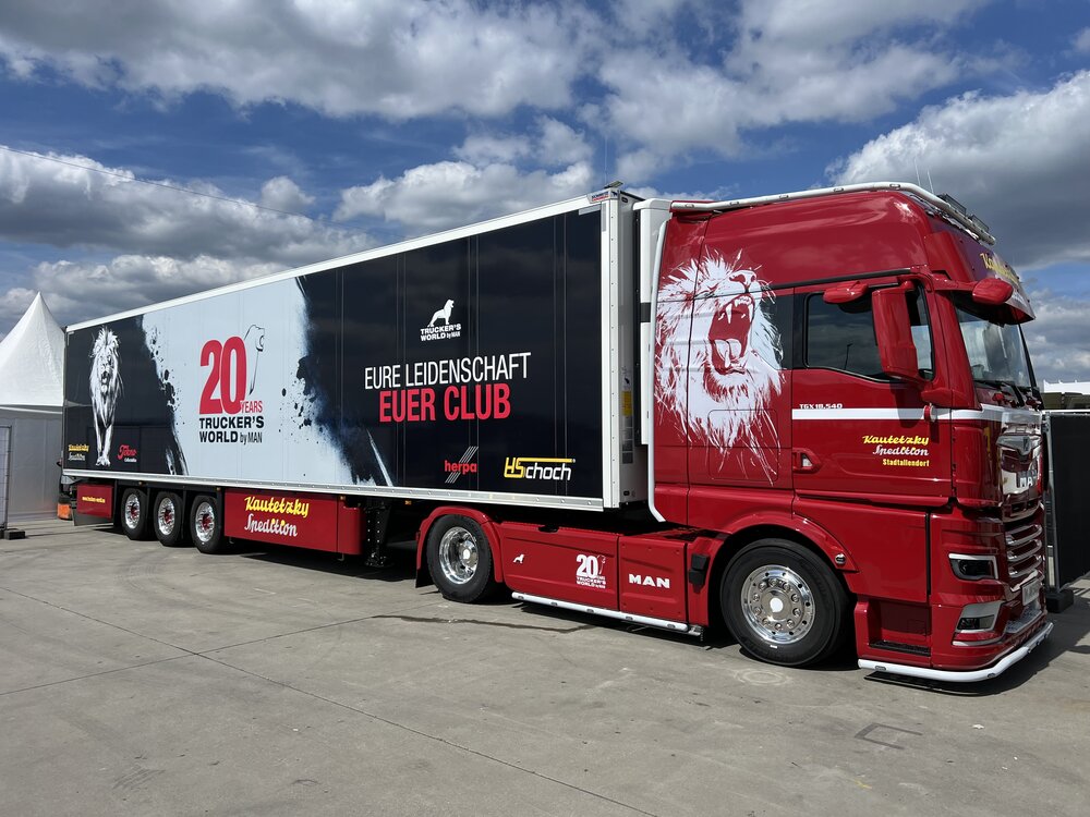 Tekno Tekno MAN TGX GX 4x2 with 3-axle reefer trailer KAUTETZKY  "20 JAHRE TRUCKER CLUB"