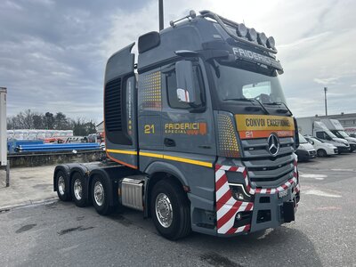 Tekno Tekno Mercedes-Benz Actros Gigaspace 8x4 with Broshuis DDC 3-bed-5 FRIDERICI