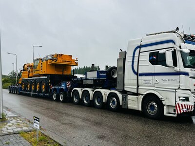 WSI WSI "EXCLUSIEF" MAN TGX XXL EURO 6C Facelift 10x4 with 5-axle lowloader + 2-axle dolly TWAN BIERINGS