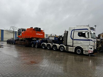 WSI WSI "EXCLUSIEF" MAN TGX XXL EURO 6C Facelift 10x4 with 5-axle lowloader + 2-axle dolly TWAN BIERINGS