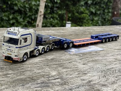 WSI WSI "EXCLUSIEF" MAN TGX XXL EURO 6C Facelift 10x4 with 5-axle lowloader + 2-axle dolly TWAN BIERINGS