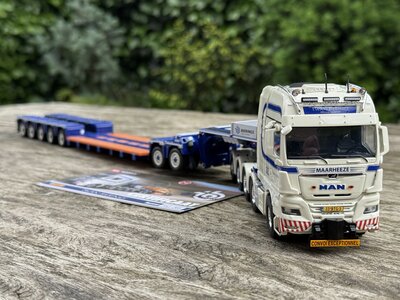WSI WSI "EXCLUSIEF" MAN TGX XXL EURO 6C Facelift 10x4 with 5-axle lowloader + 2-axle dolly TWAN BIERINGS