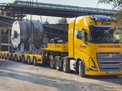 WSI WSI Volvo FH5 Glob. XL 8x4 SL with 7-axle lowloader + 3-axle dolly STANGE