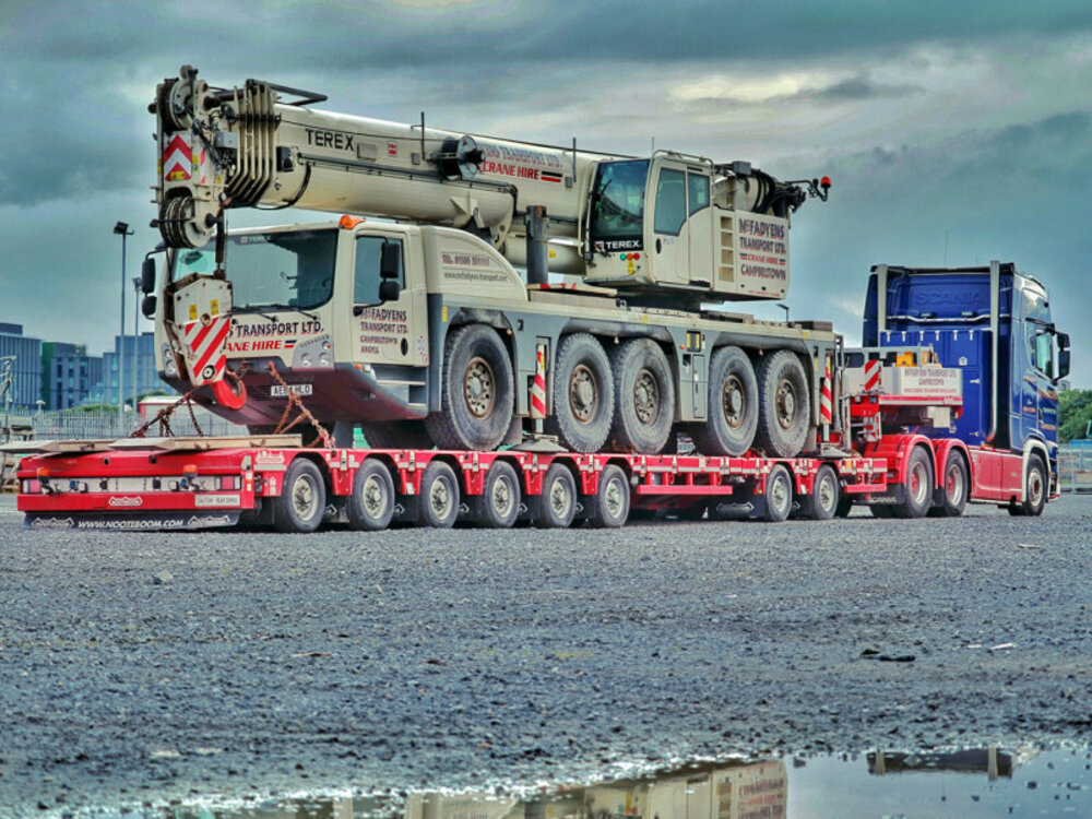 WSI WSI Scania S Highline 6x4 with 6-axle manoovr + 2-axle Dolly MC FADYENS