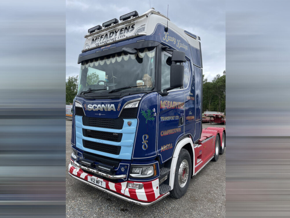 WSI WSI Scania S Highline 6x4 met 6-assige manoovr + 2-assige Dolly MC FADYENS