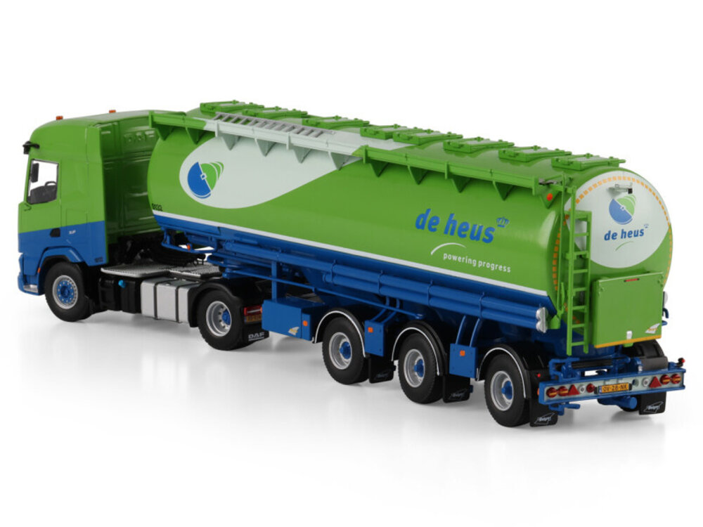 WSI WSI DAF XF SH 4x2 met 3-assige veevoer bulk trailer DE HEUS VOEDERS