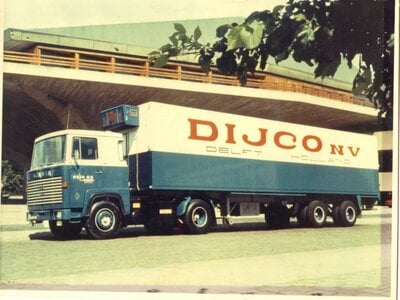 Tekno Tekno Scania 140 met 2-assige klassieke koeloplegger DIJCO
