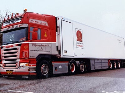 Tekno Tekno Scania R5 Topline 6x2 met 3-assige koeloplegger P. BJARNE ANDERSEN