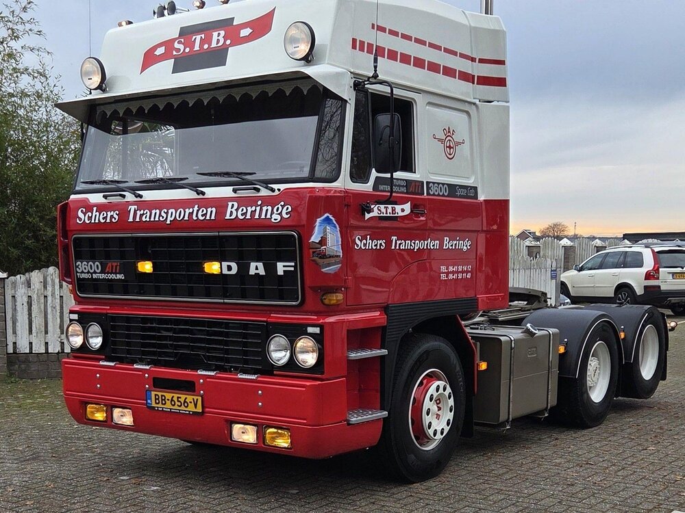 Tekno Tekno DAF 3600 Space Cab 6x2 sleepas truck SCHERS