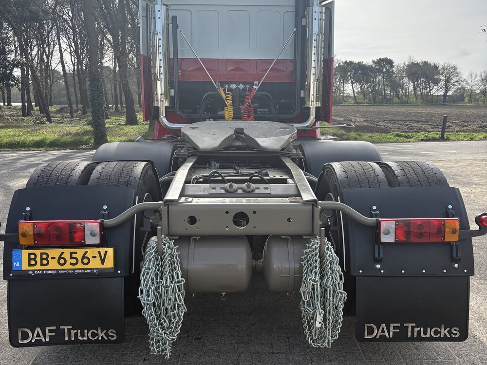 Tekno Tekno DAF 3600 Space Cab 6x2 sleepas truck SCHERS