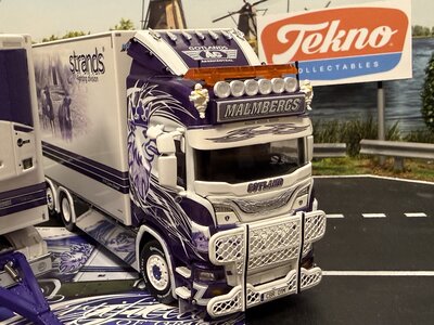 Tekno Tekno Scania Next Gen R-serie Swedish 24m combination MALMBERGS
