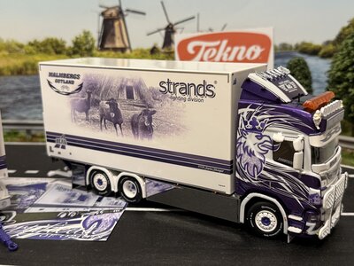 Tekno Tekno Scania Next Gen R-serie Swedish 24m combination MALMBERGS
