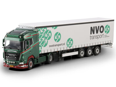 WSI WSI DAF XG 4x2 with 3-axle curtainside trailer BOONSTRA NUIS