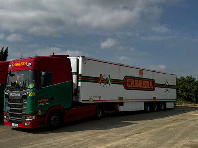 WSI WSI Scania S Highline 4x2 met 3-as koeloplegger TRANSPORTES CABRERA