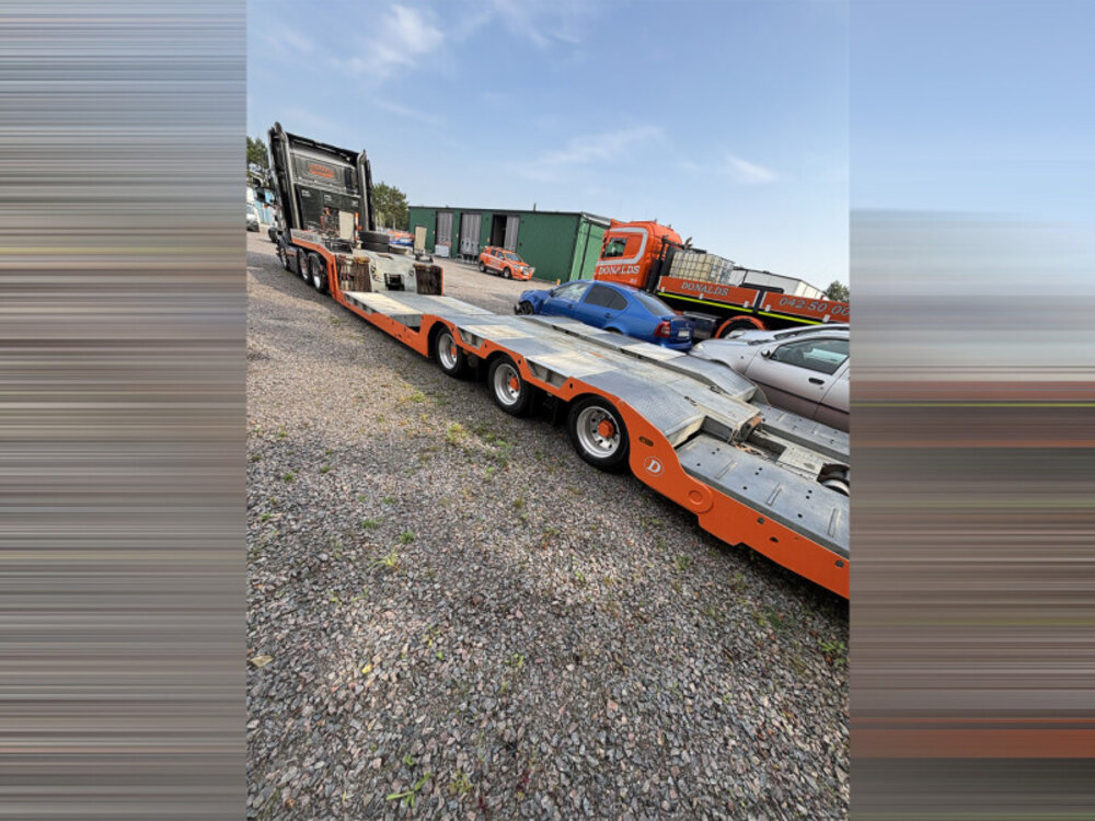 WSI WSI Scania streamline Topline 6x2 with 3-axle twin steer truck transporter DONALD BILBÄRGNING