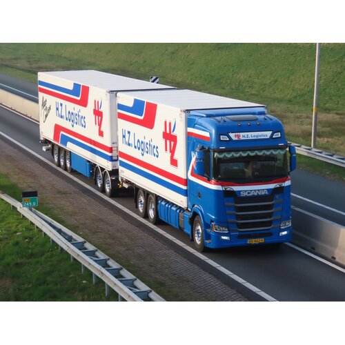 Tekno Tekno Scania Next Gen 500S motorwagen met dolly en koeloplegger (LZV) HZ LOGISTICS