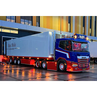 WSI DAF XF SL 6x2 with 3-axle reefer trailer BAS MOLS