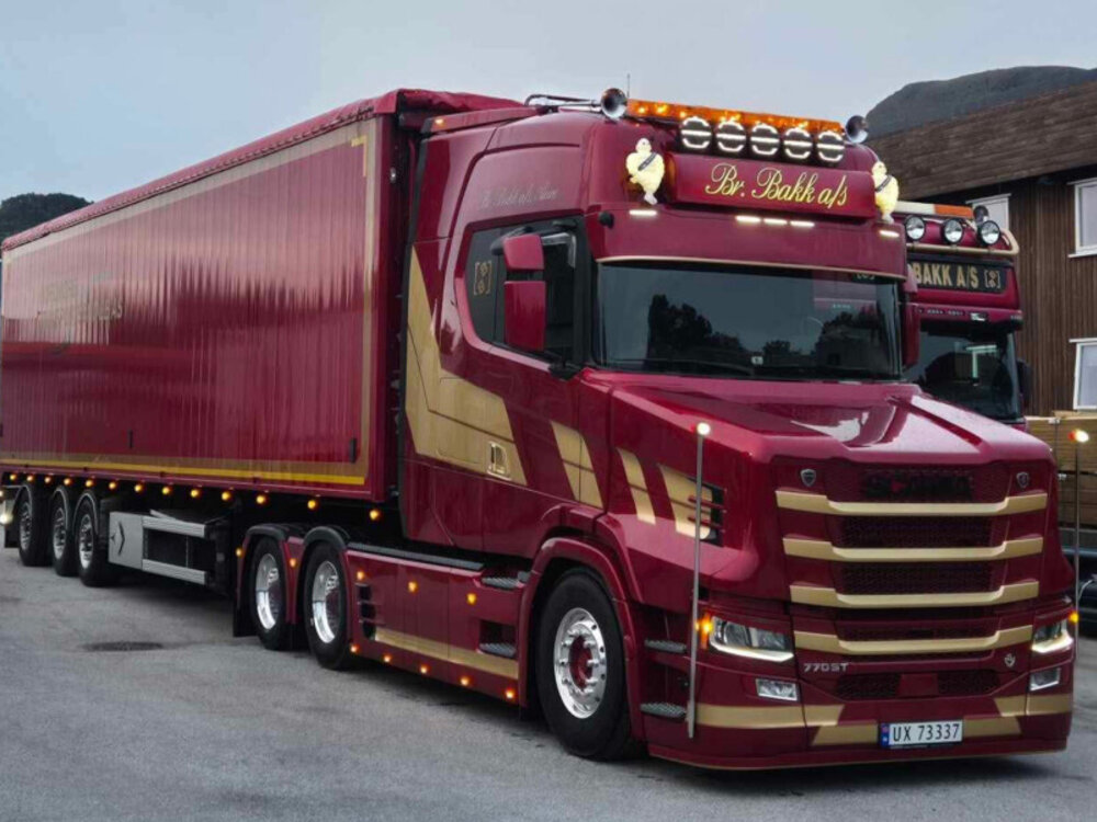 WSI WSI Scania Vlastuin Torpedo 6x2 + 3-axle walking floor trailer BR. BAKK A/S