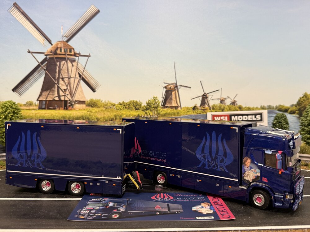 WSI WSI "EXCLUSIVE" Scania R Highline rigid truck with 2-axle trailer R&R WOLFF FLOWERS