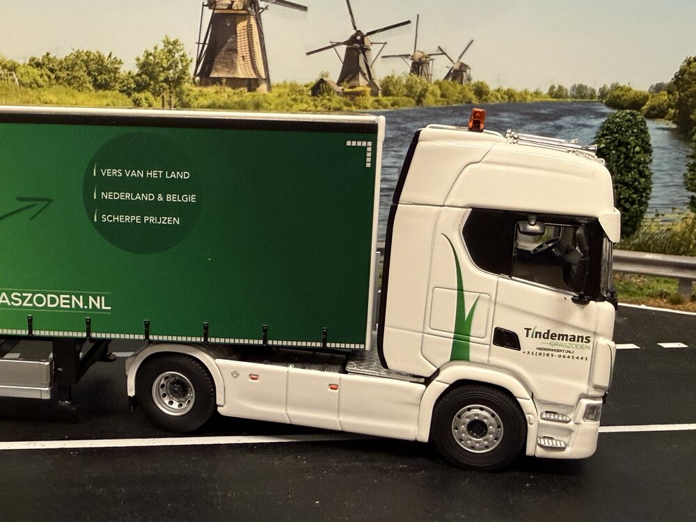 Cavallino Cavallino Scania S Highline 4x2 with 3-axle curtainside trailer TINDEMANS GRASZODEN