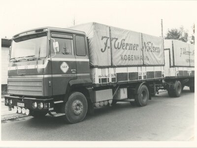 Tekno Tekno Ford Transcontinental 4x2 rigid truck with 3-axle trailer J. WERNER NIELSEN