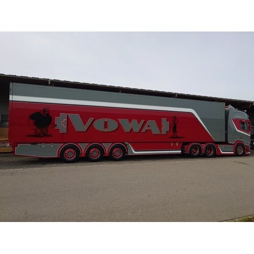 Tekno Tekno Scania Next Gen R-Serie Highline met 3-assige koeloplegger VOWA "POPEYE"