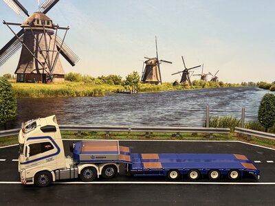 Cavallino Cavallino Volvo FH5 Globetrotter XL 6x2 with 4-axle semi-lowloader TWAN BIERINGS (Tyme Bierings)