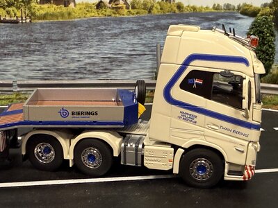 Cavallino Cavallino Volvo FH5 Globetrotter XL 6x2 with 4-axle semi-lowloader TWAN BIERINGS (Tyme Bierings)
