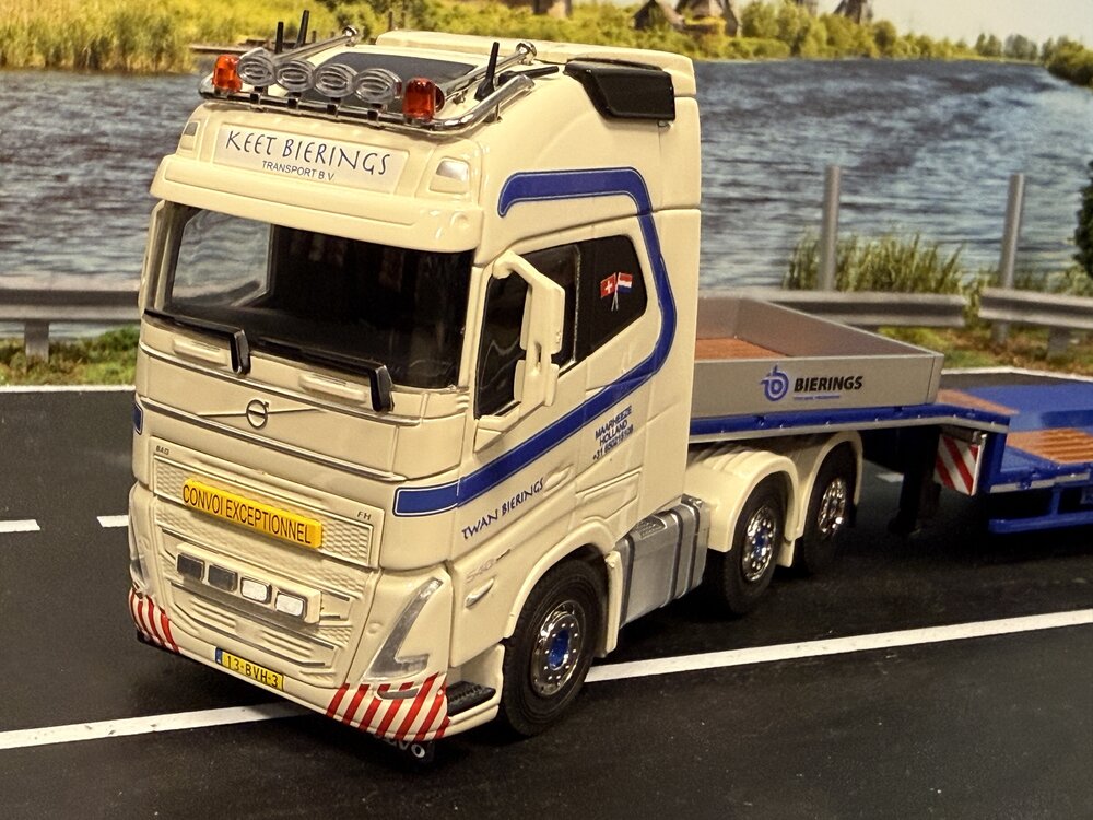 Cavallino Cavallino Volvo FH5 Globetrotter XL 6x2 with 4-axle semi-lowloader TWAN BIERINGS (KEET  Bierings)