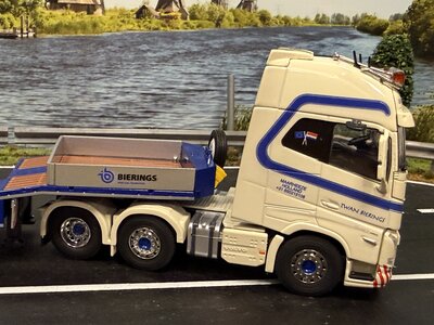 Cavallino Cavallino Volvo FH5 Globetrotter XL 6x2 with 4-axle semi-lowloader TWAN BIERINGS (KEET  Bierings)