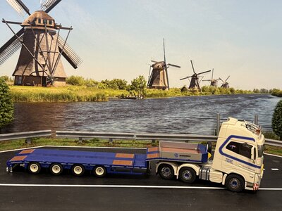 Cavallino Cavallino Volvo FH5 Globetrotter XL 6x2 with 4-axle semi-lowloader TWAN BIERINGS (KEET  Bierings)